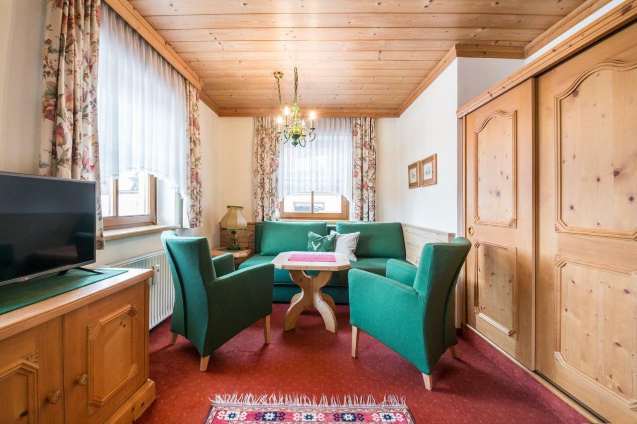 Haus Am Platz - Weitgasser Altenmarkt im Pongau Bagian luar foto